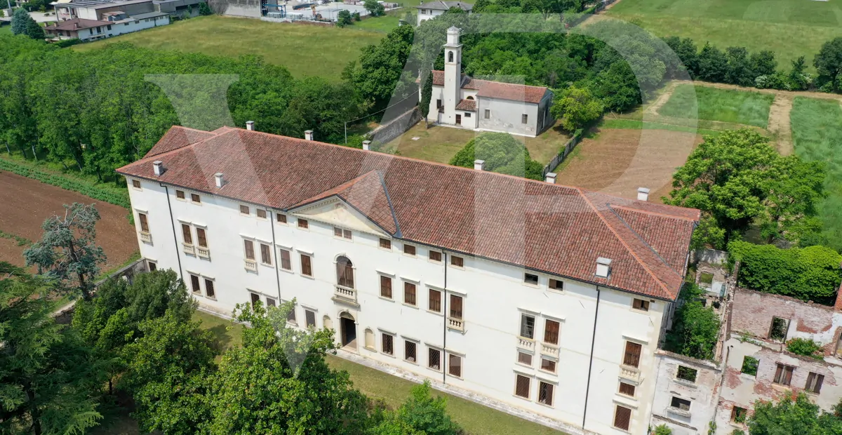 Impresionante villa del siglo XVII