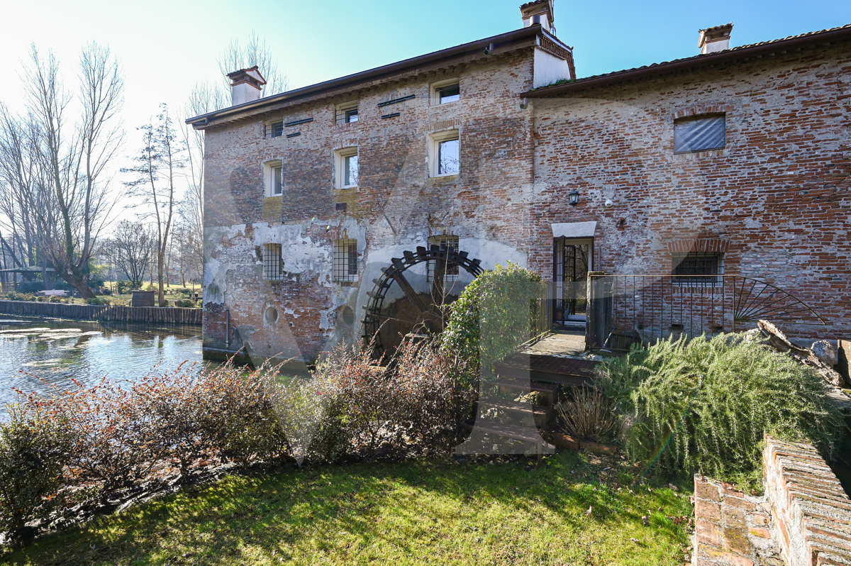 Charming water mill transformed
into a modern eco-sustainable house