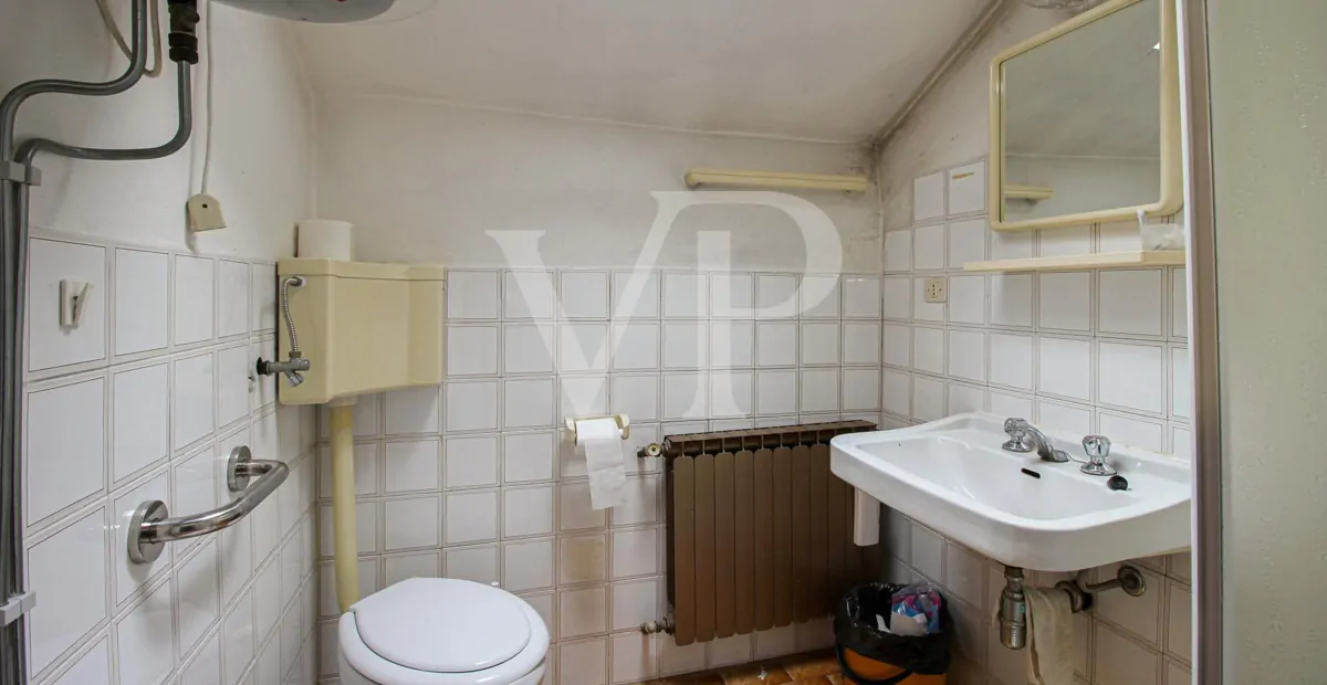 Entire office building
high visibility