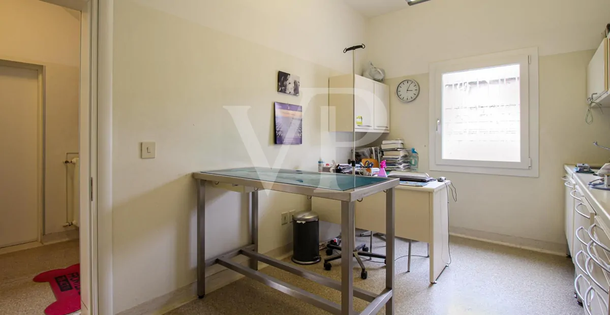 Entire office building
high visibility