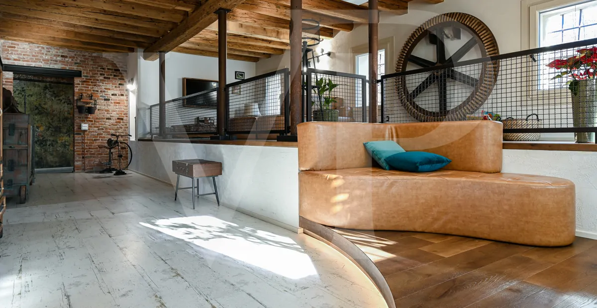 Charmante Mühle umgewandelt
in ein modernes umweltfreundliches Haus