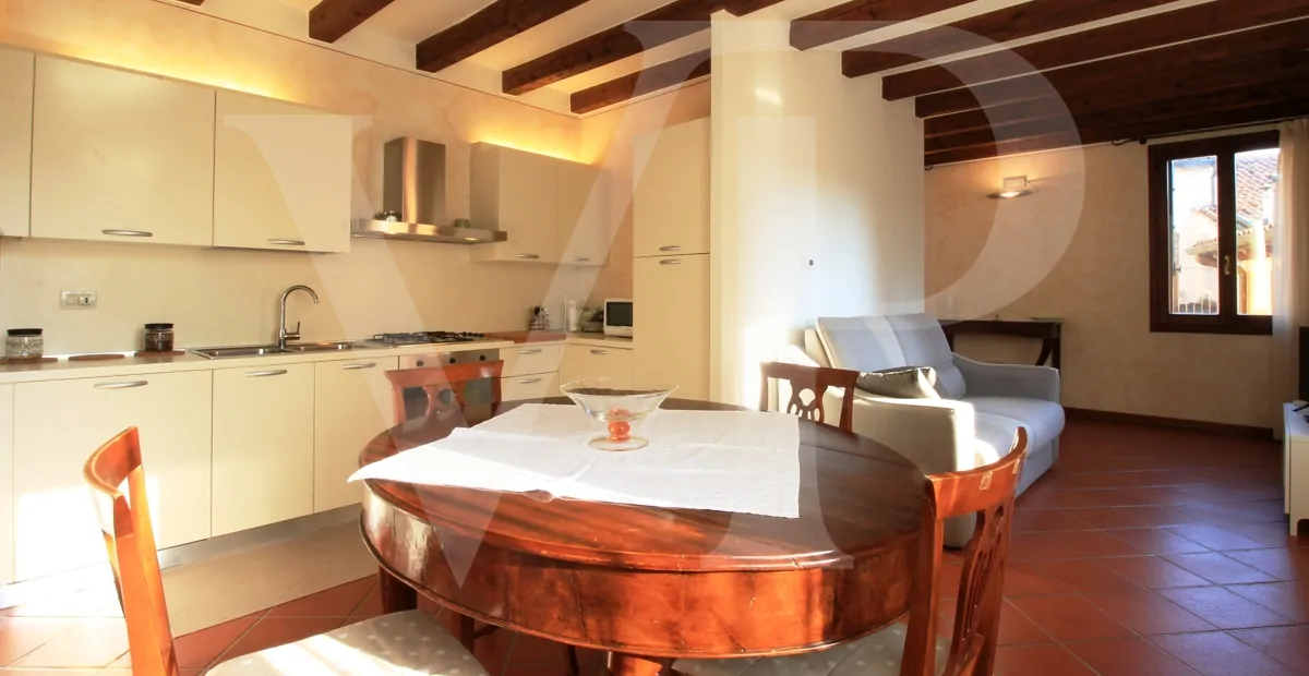 Elegante voll möblierte Wohnung - Historisches Zentrum