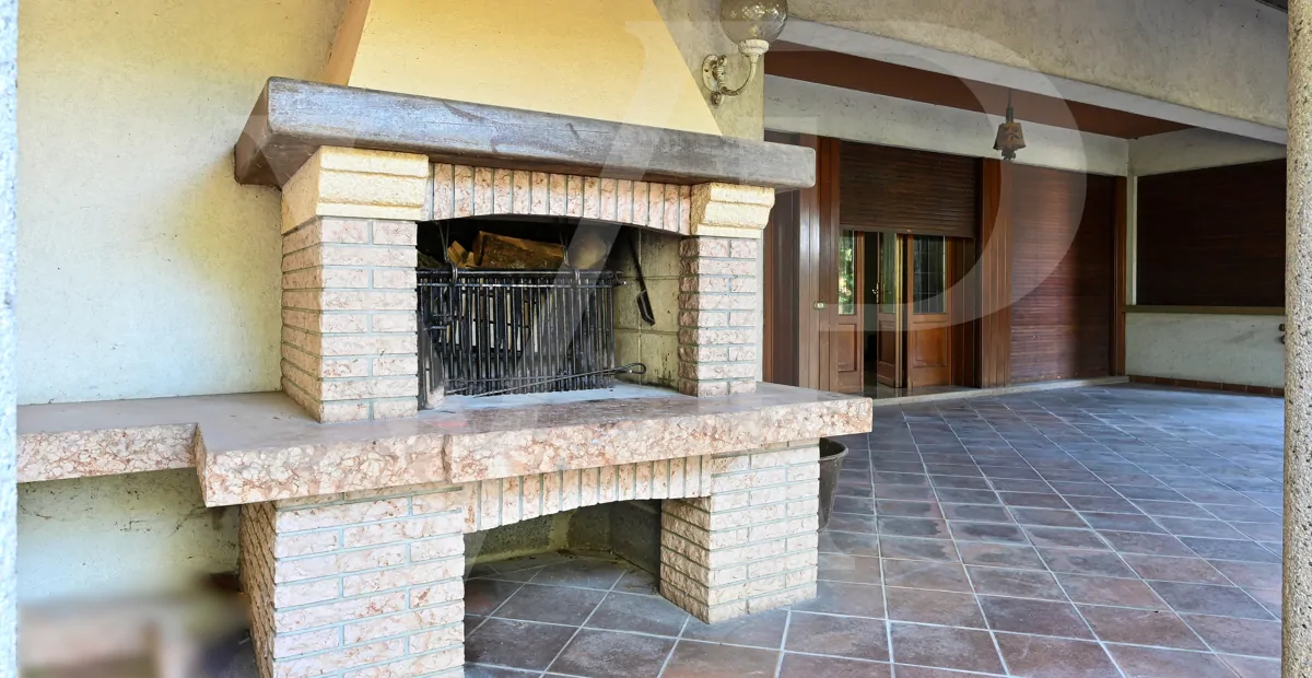 Importante villa con parque bien conservado