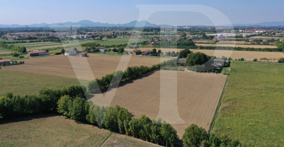 Importante villa con parque bien conservado