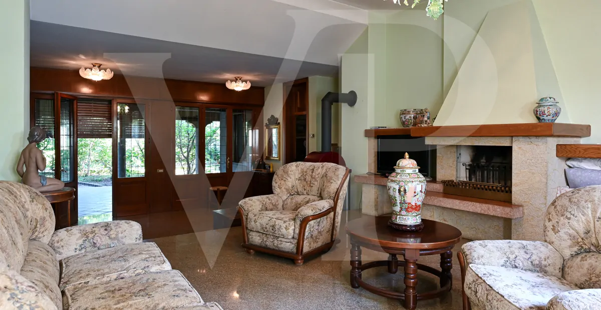 Importante villa con parque bien conservado