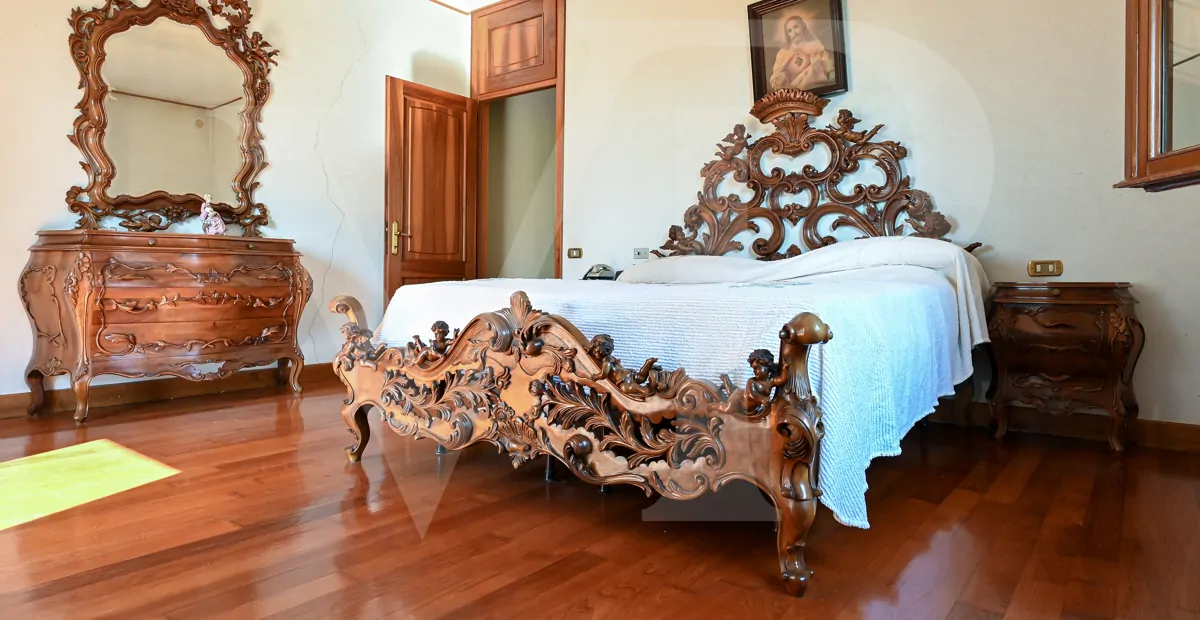 Importante villa con parque bien conservado