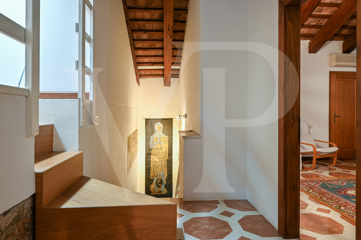 Charming and exclusive home on the main floor of the Loggia Valmarana