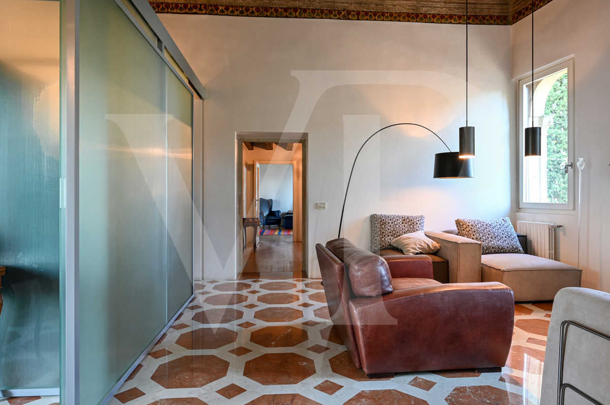 Charmante und exklusive Wohnung im Hauptgeschoss der Loggia Valmarana