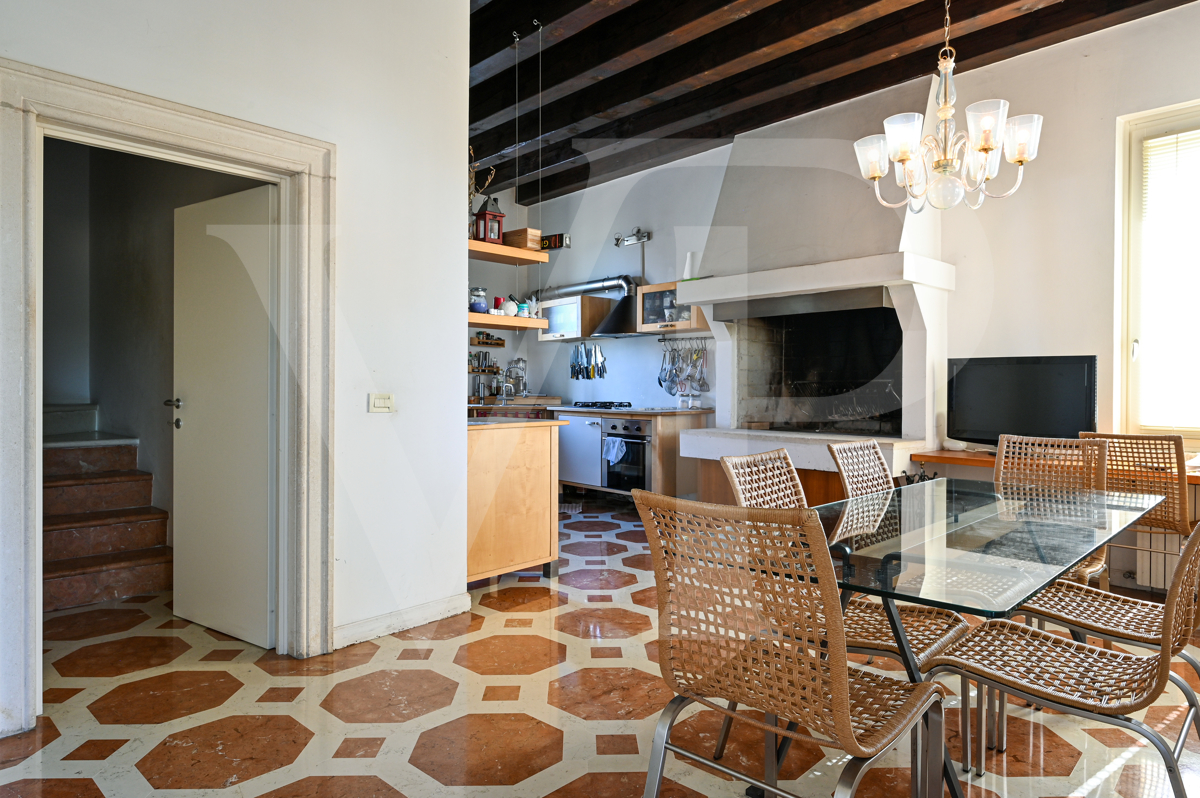 Charming and exclusive home on the main floor of the Loggia Valmarana