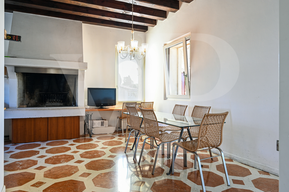 Charming and exclusive home on the main floor of the Loggia Valmarana