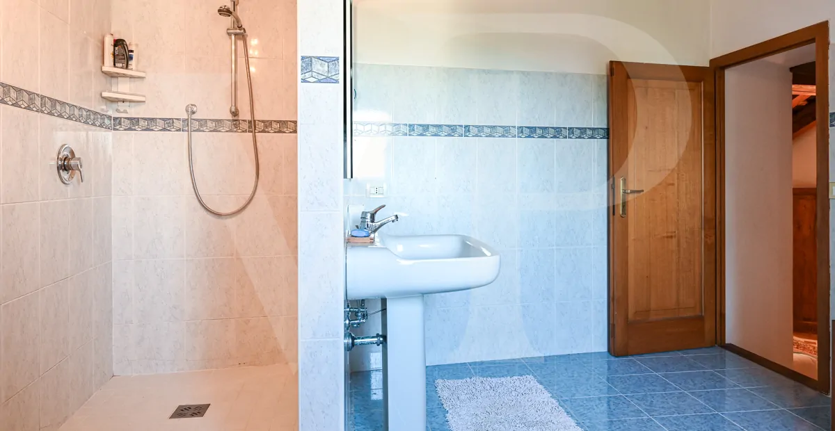 Charmante und exklusive Wohnung im Hauptgeschoss der Loggia Valmarana