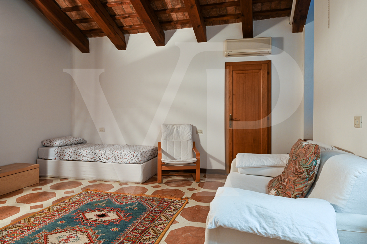 Charming and exclusive home on the main floor of the Loggia Valmarana