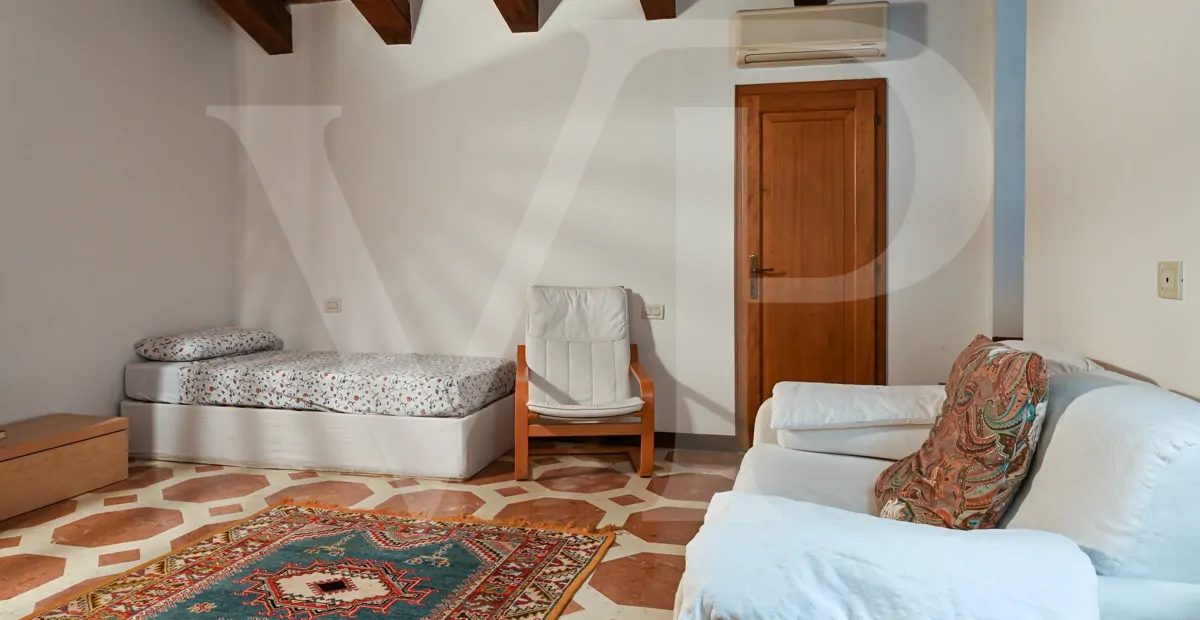 Charmante und exklusive Wohnung im Hauptgeschoss der Loggia Valmarana