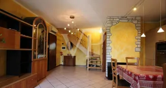 von_poll_real_estate_property_IT22355879_image_0