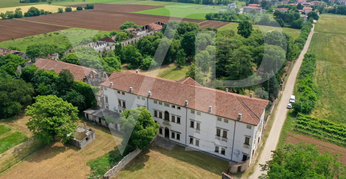 Beeindruckende Villa aus dem 17.