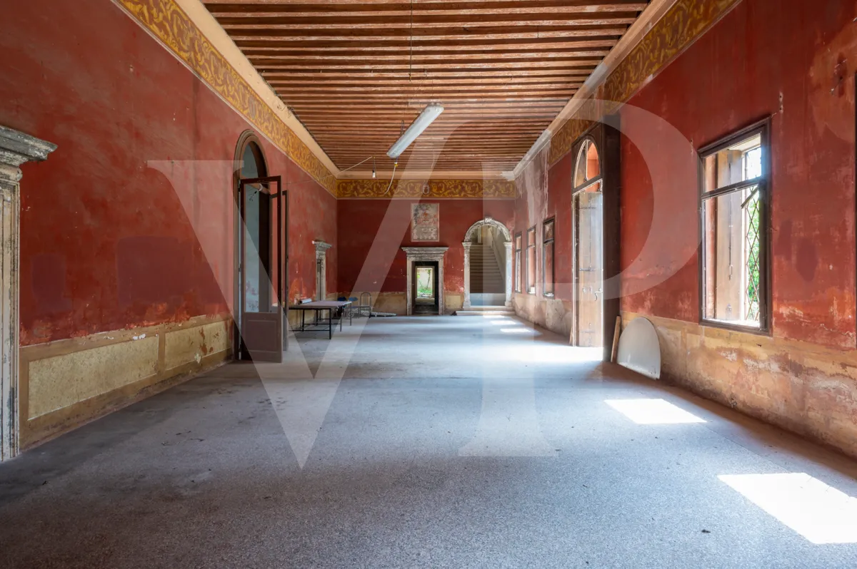 Impressive historic villa from the 1600s