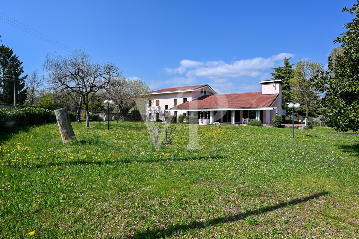 Villa dalle generose dimensioni sui colli di Breganze