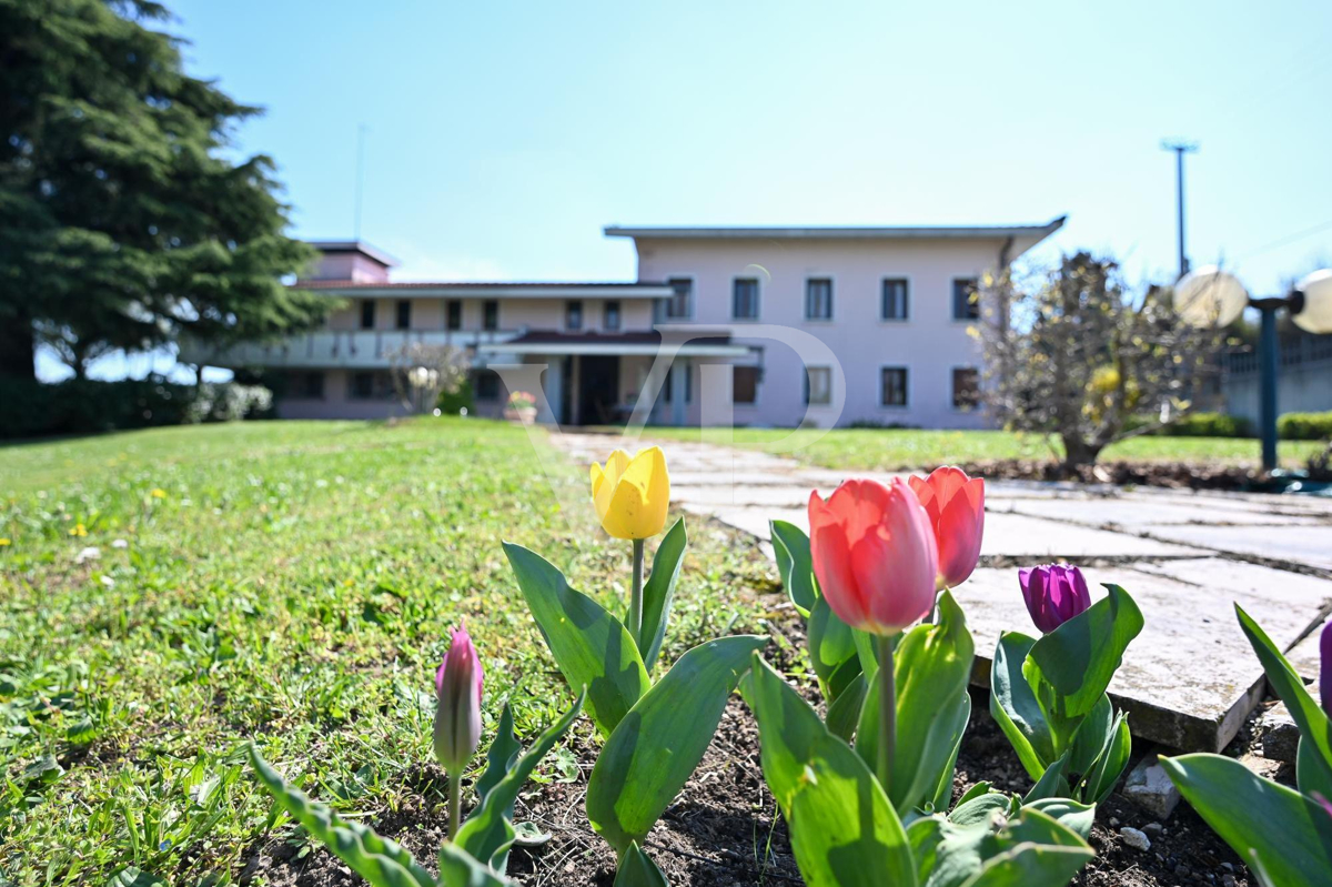 Huge villa in the hills of Breganze