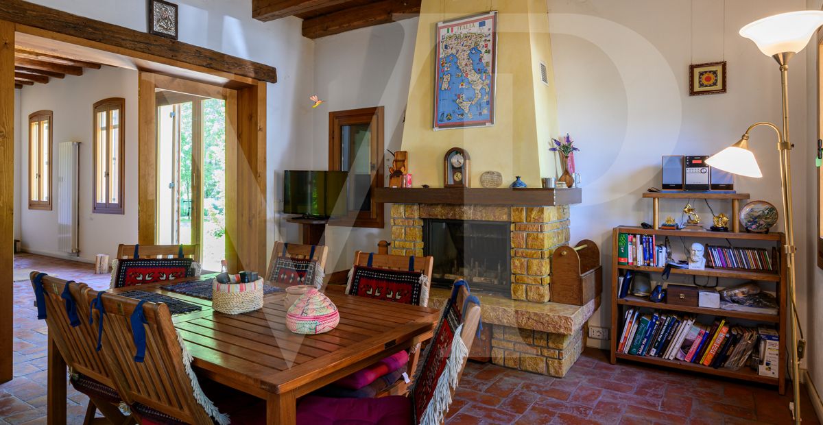 Wonderful Italian country-house perfectly renovated