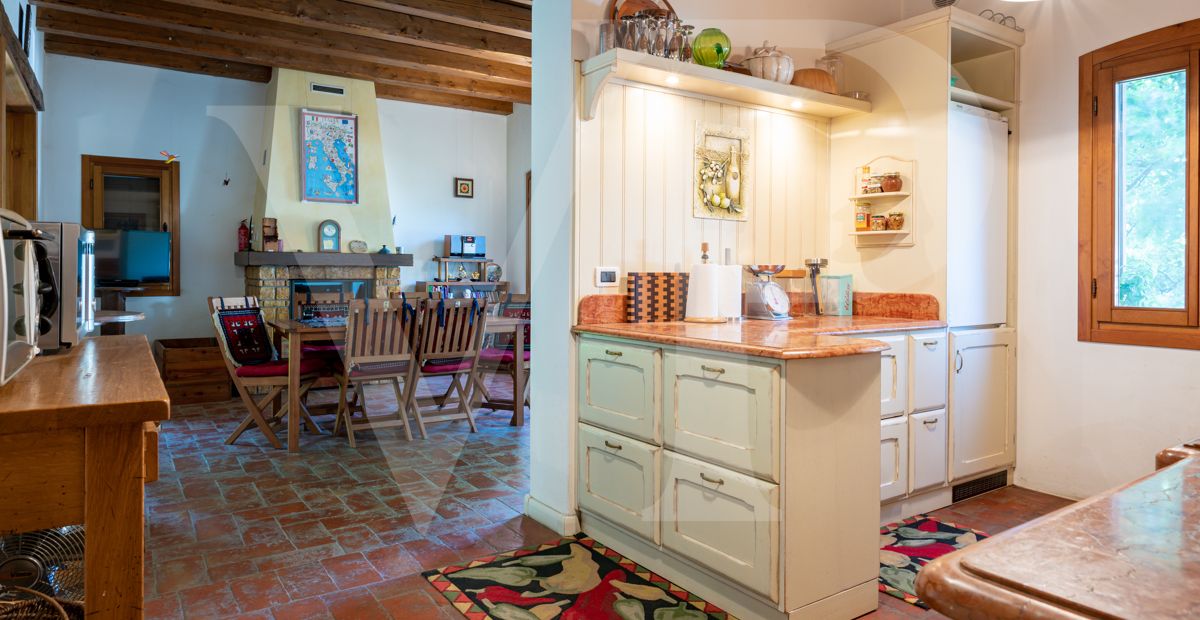 Wonderful Italian country-house perfectly renovated