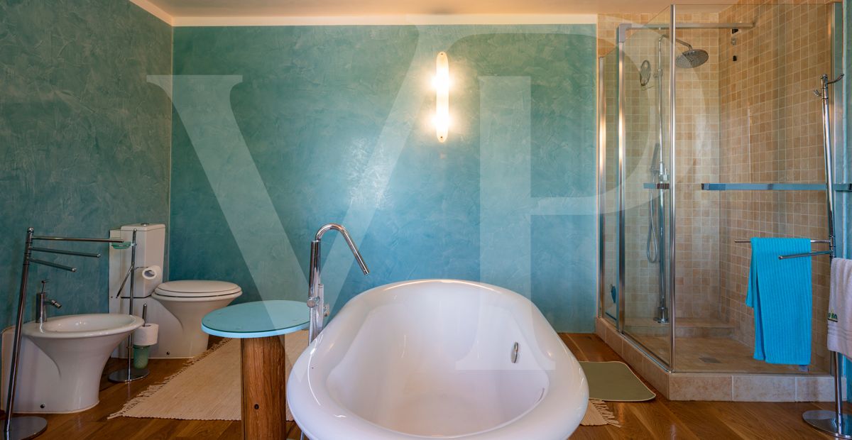 Wonderful Italian country-house perfectly renovated