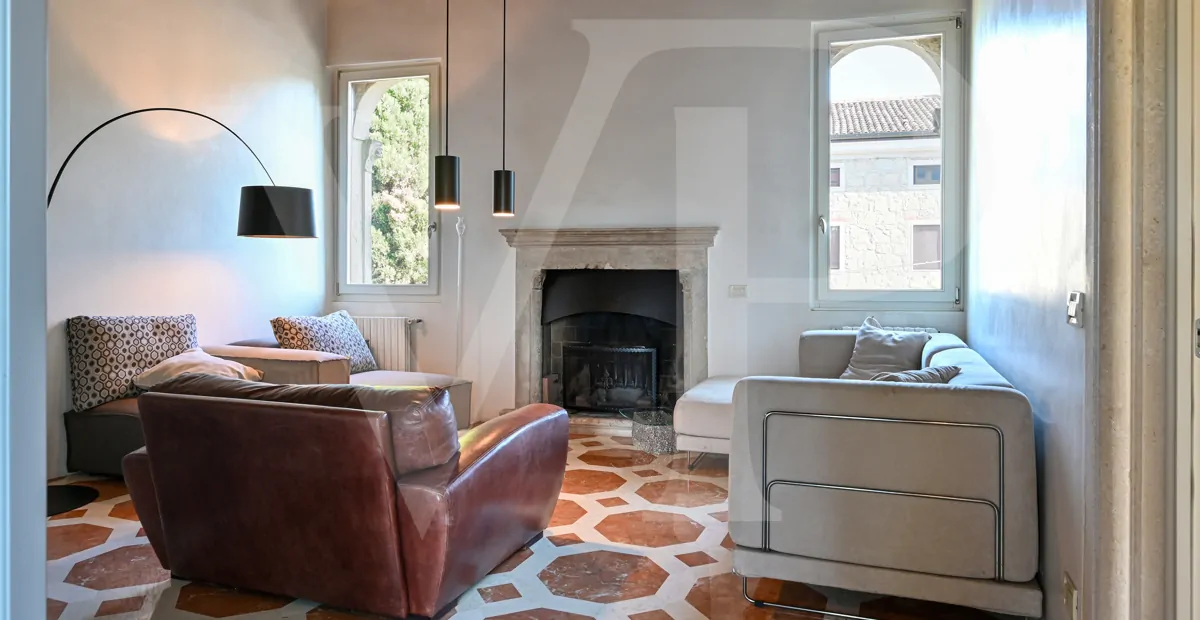 Charming and exclusive home on the main floor of the Loggia Valmarana