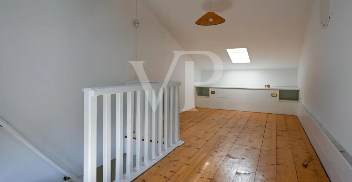 Elegante villa en una posición panorámica