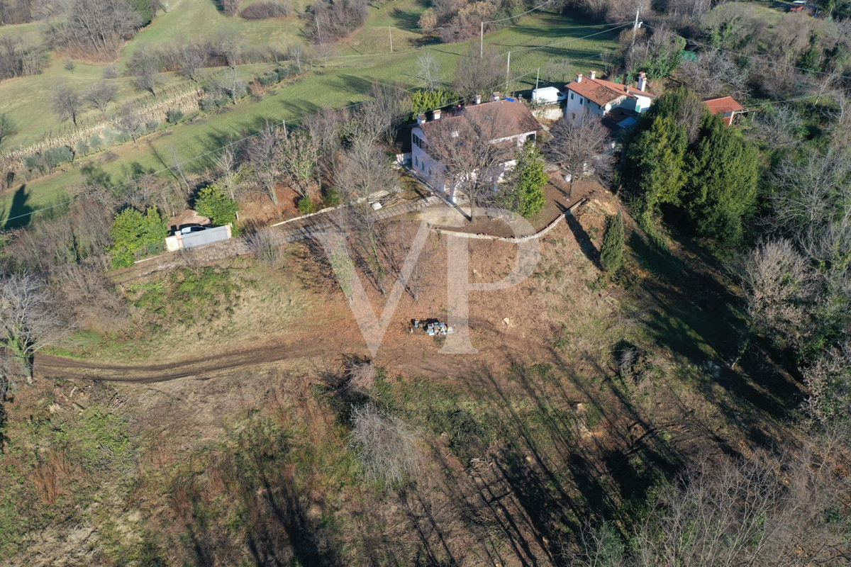 Elégante villa en position panoramique