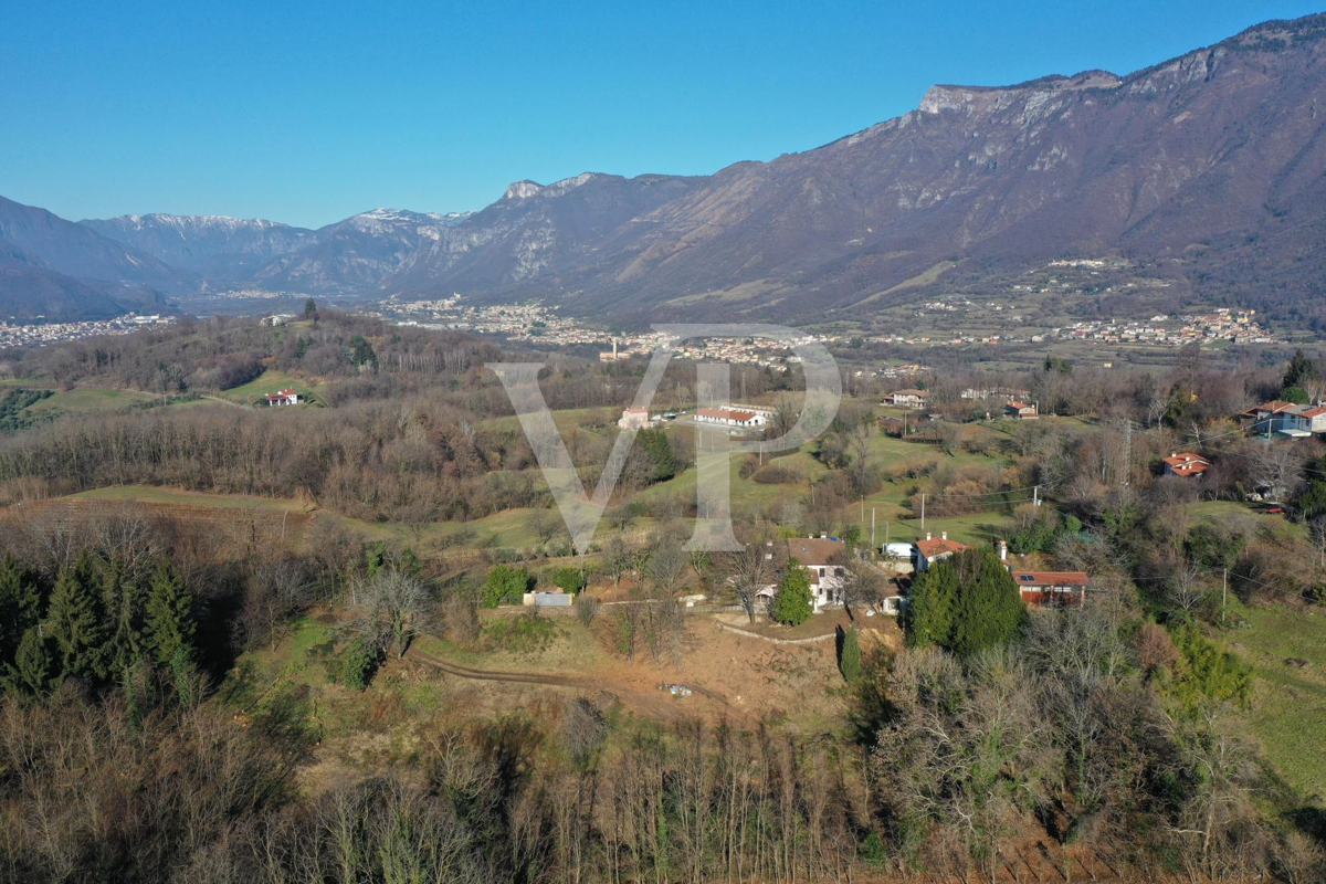 Elégante villa en position panoramique