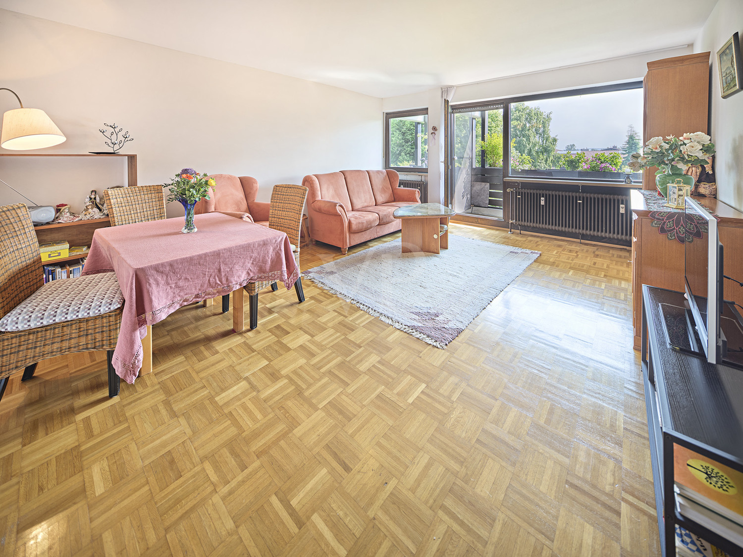 Helle und ruhige 2-Zimmer Wohnung mit Balkon - 10 Min. zum Chiemsee
