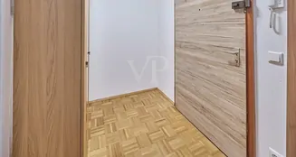 von_poll_real_estate_property_25195039_image_2