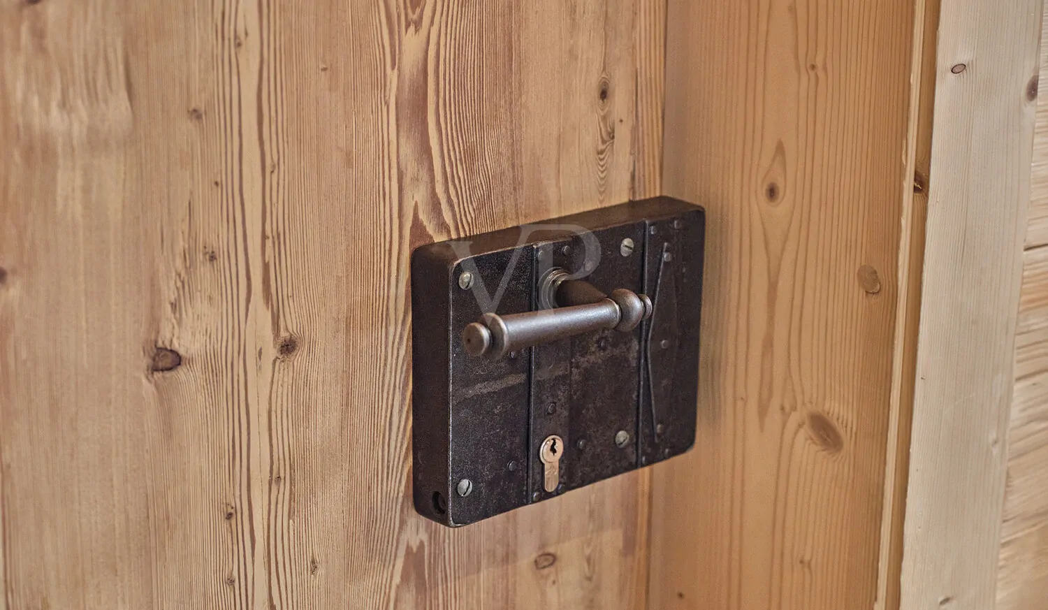 hochwertige nostaligische Materialien verbaut