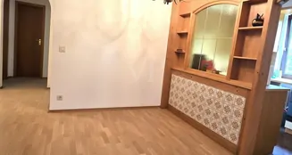 von_poll_real_estate_property_25195048_image_0