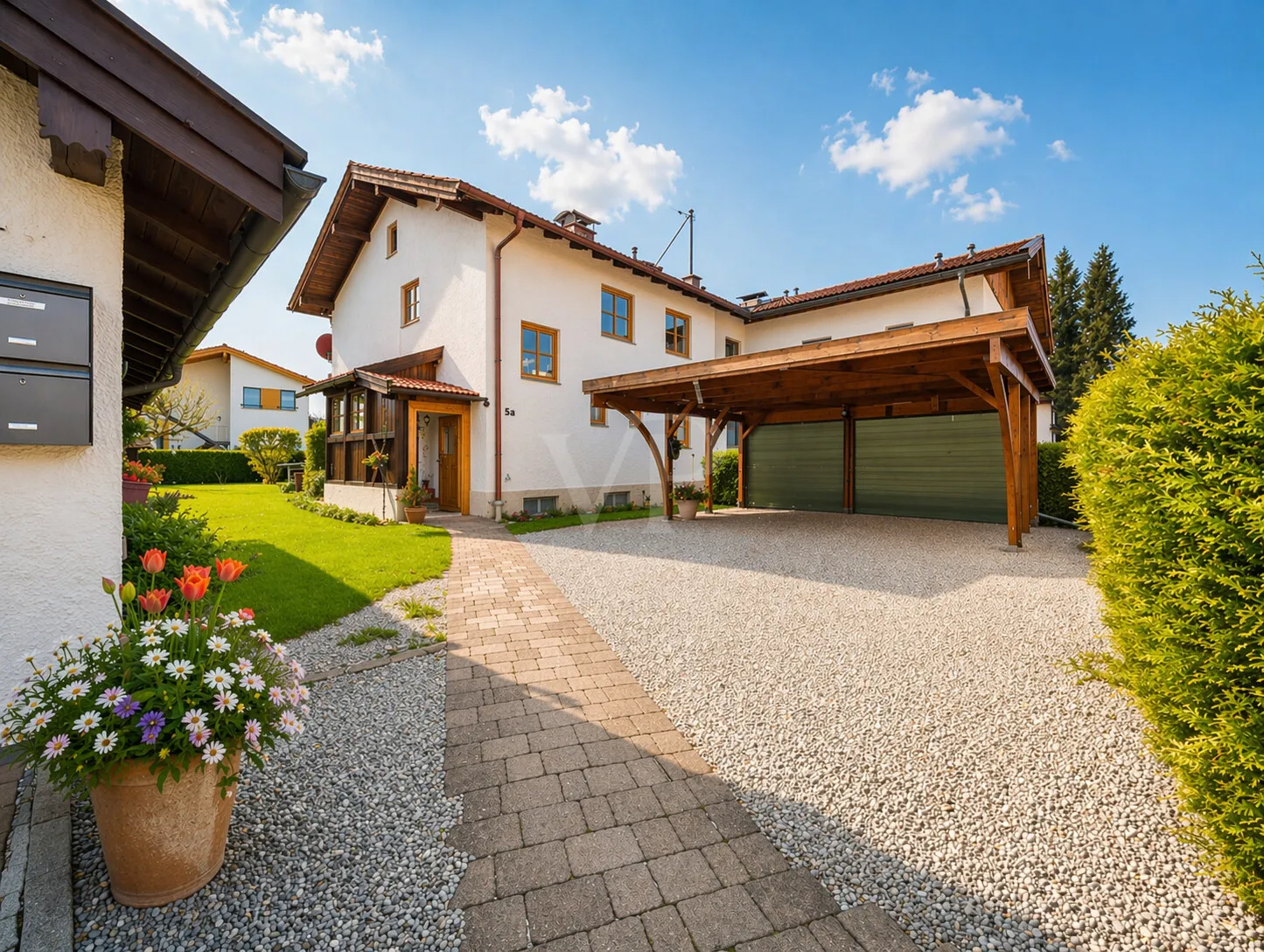 Rückansicht 3x Parkmöglichkeit