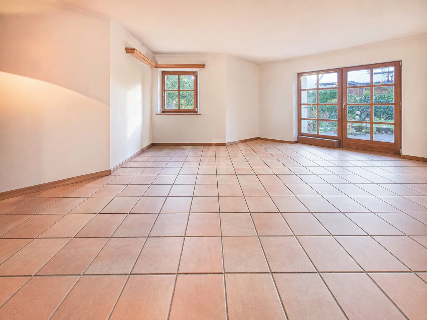 WZ mit Zugang zu Terrasse