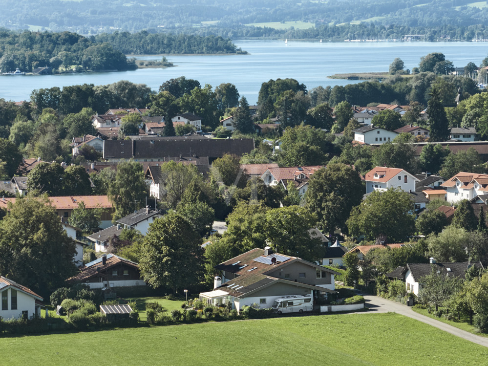 Hausansicht mit Entfernungssicht Chiemsee