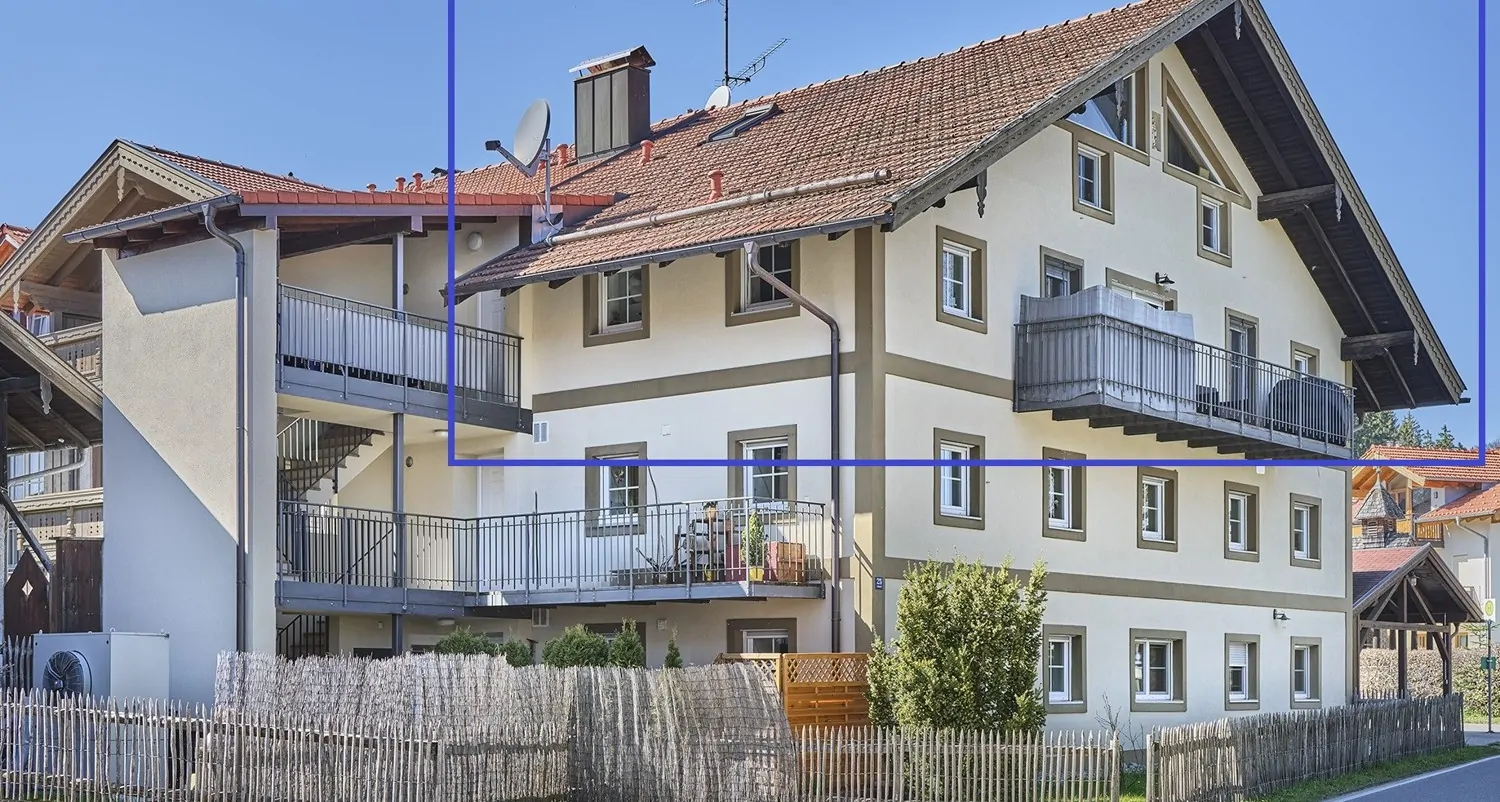 Hausansicht mit Treppenaufgang