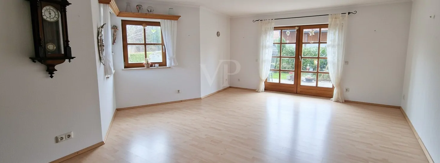 Wohnbereich mit Ausgang Terrasse und Garten