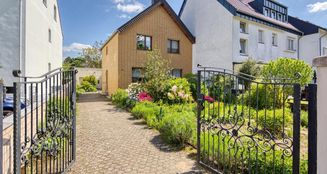 von_poll_real_estate_property_25377010_image_0