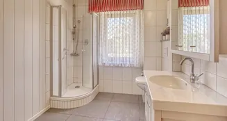 von_poll_real_estate_property_25377010_image_8