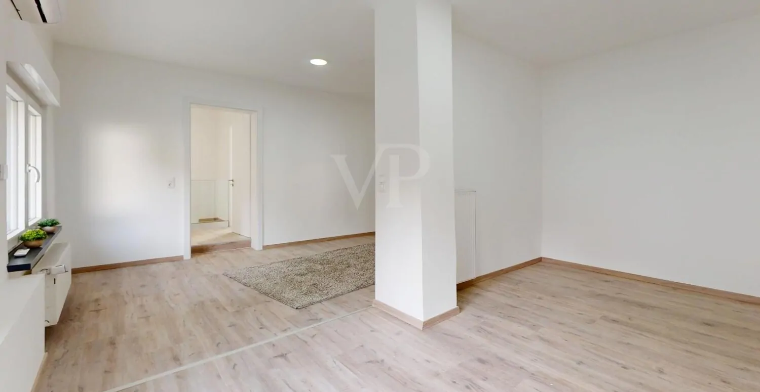 Schlafzimmer mit Ankleidebereich OG