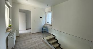 von_poll_real_estate_property_25377013_image_4