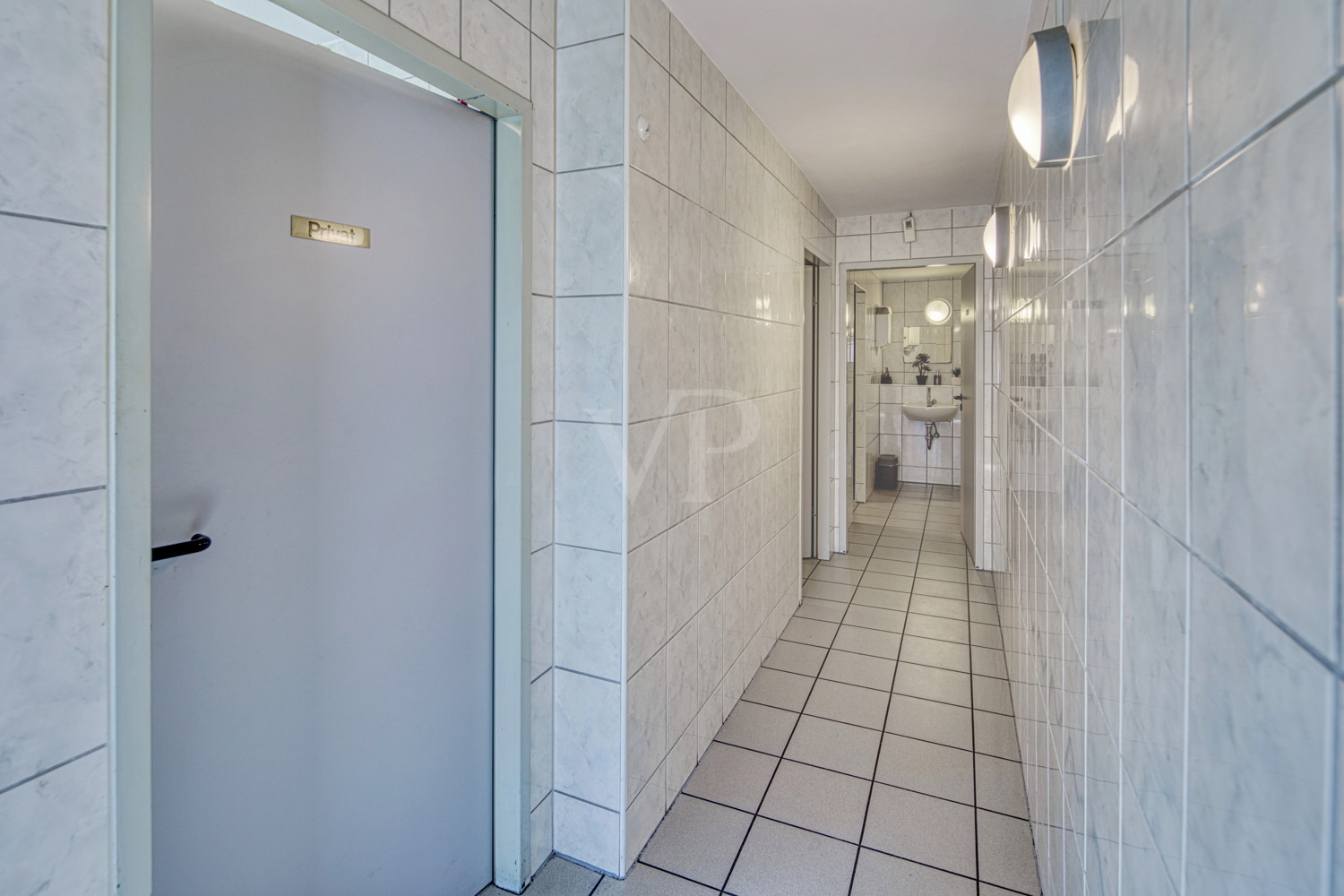 Personalräume und Kunden-Toiletten