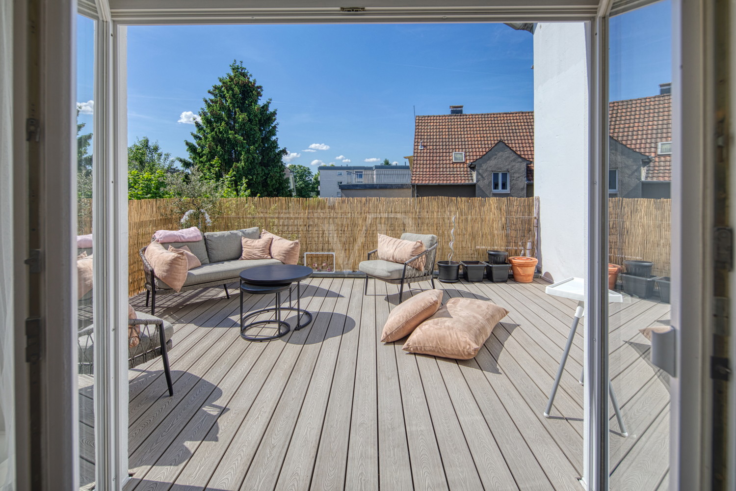 Zugang zur Dachterrasse im Obergeschoss