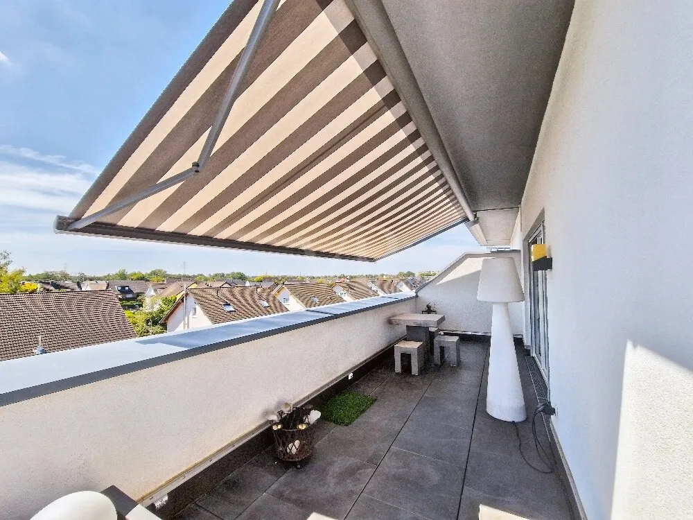 Dachterrasse mit Markise