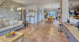 von_poll_real_estate_property_25377020_image_1