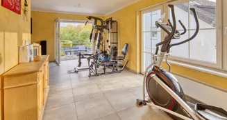 von_poll_real_estate_property_25377020_image_11