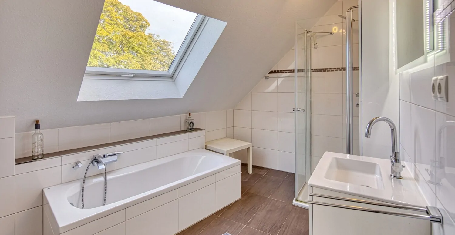 Badezimmer der Einliegerwohnung