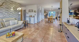 von_poll_real_estate_property_25377020_image_1