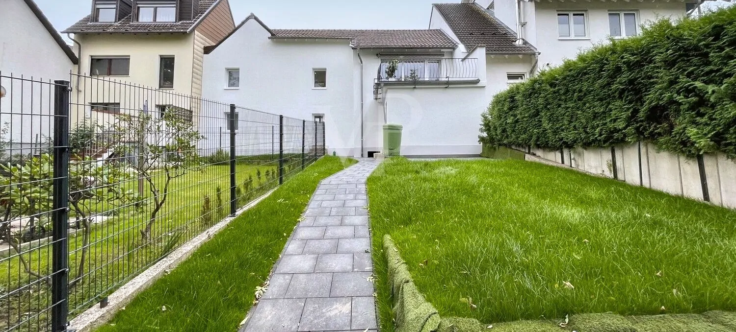 Garten & Rückansicht